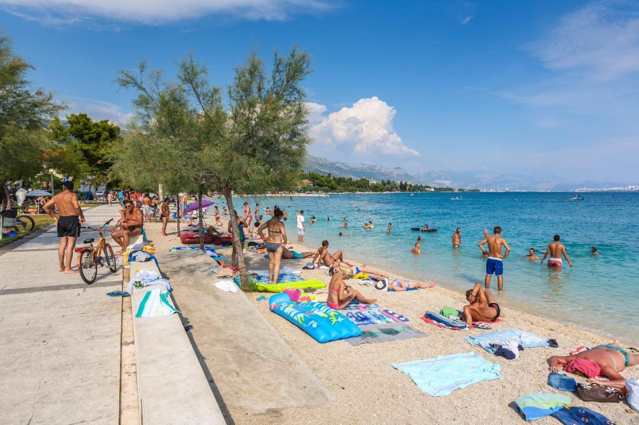 Apartments by the sea Kastel Stari, Kastela - 6059 Bagian luar foto